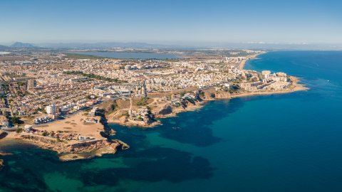 Wir bereiten neue Immobilien in Torrevieja für Sie vor